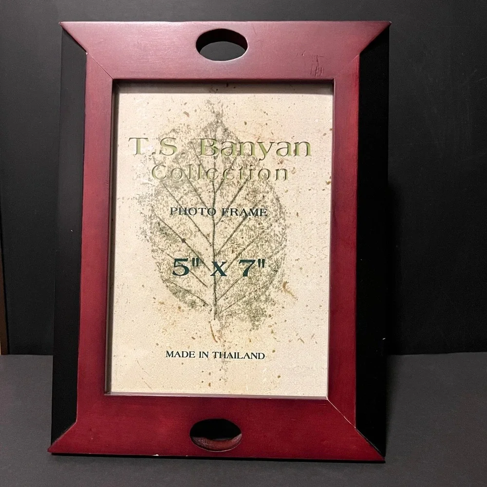 T.S. Banyan Collection 5x7 Photo Frame Red Black Wood‎ Stand Display holes edged